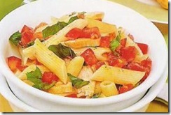 Pasta Penne con Pollo y Salsa de Tomate. Receta | cocinamuyfacil.com