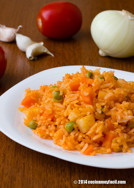 Mexican red rice | cocinamuyfacil.com