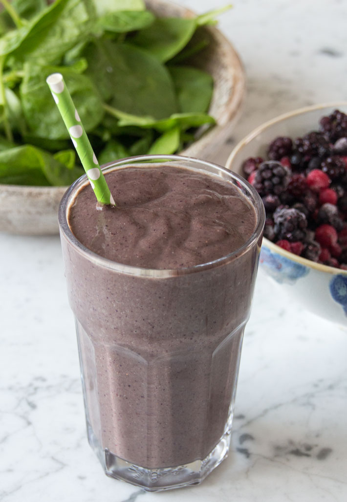 The easiest breakfast smoothie from DeliciouslytElla