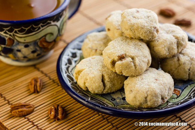 Mexican walnut cookies (Polvorones). Recipe | cocinamuyfacil.com/en/