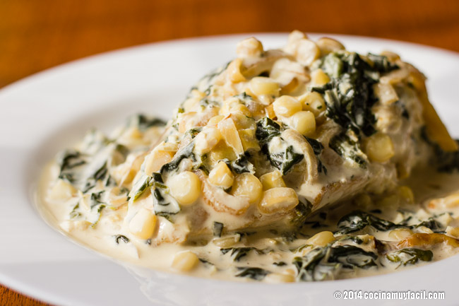 Creamy chicken with spinach and corn. Recipe | Cocina Muy Facil